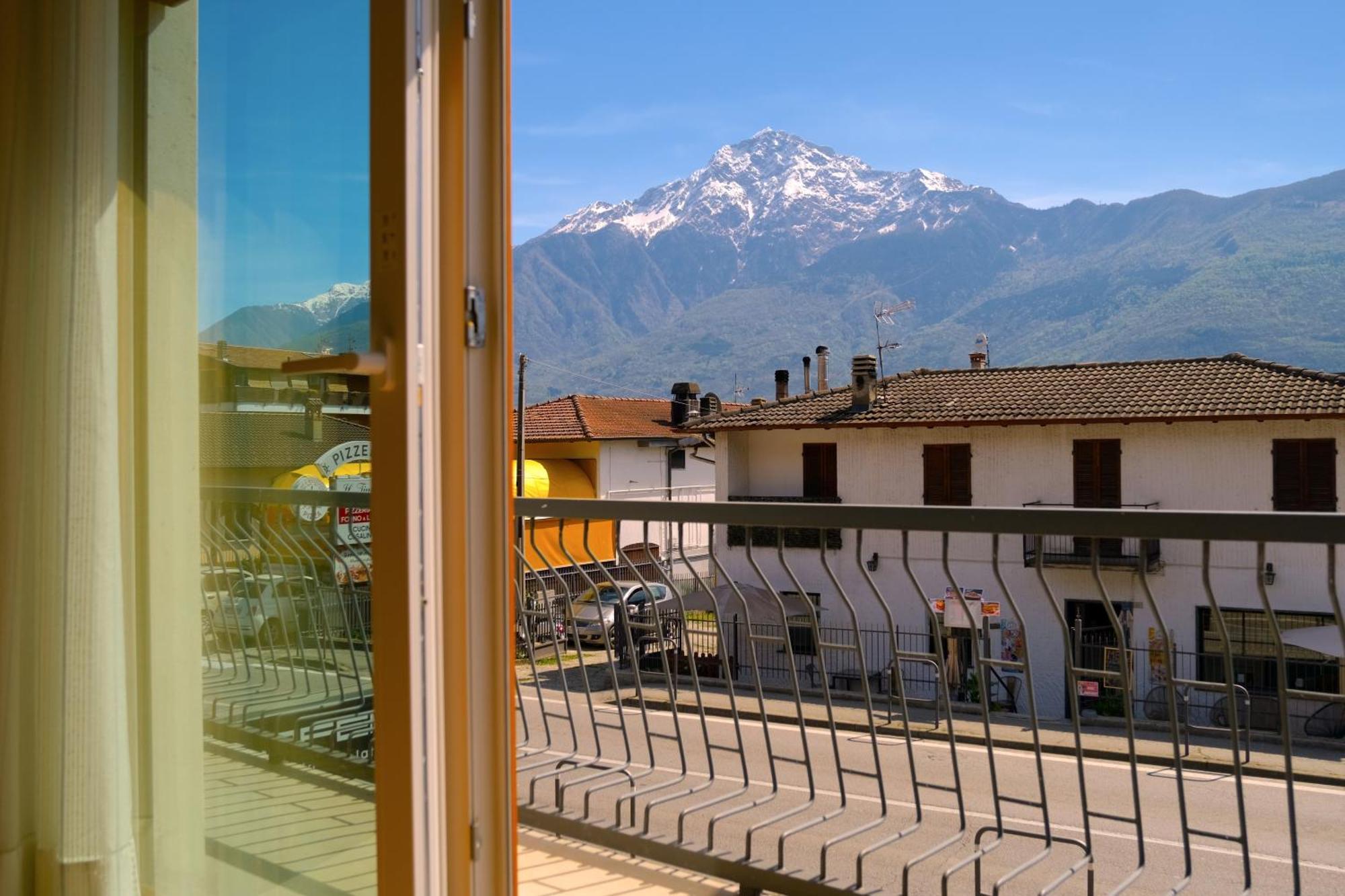 Casa Paola Central Stay By The Lake Domaso Exterior foto